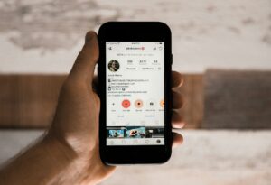 24 Best Instagram Marketing Strategies For Best Results