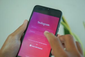 9 Tips to Make Instagram Profile & Bio Attractive!